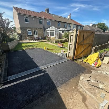 Tarmac driveway installed by MG Groundworks